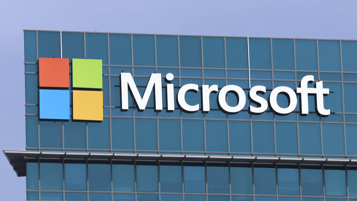 Microsoft pledges to let EU users keep data inside bloc